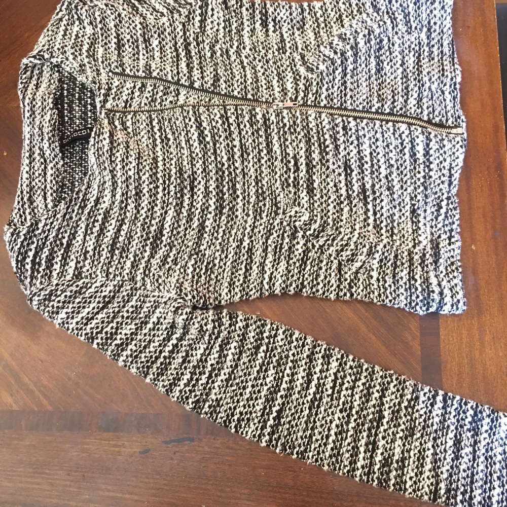 H & M divided zippered jacket sweatshirt